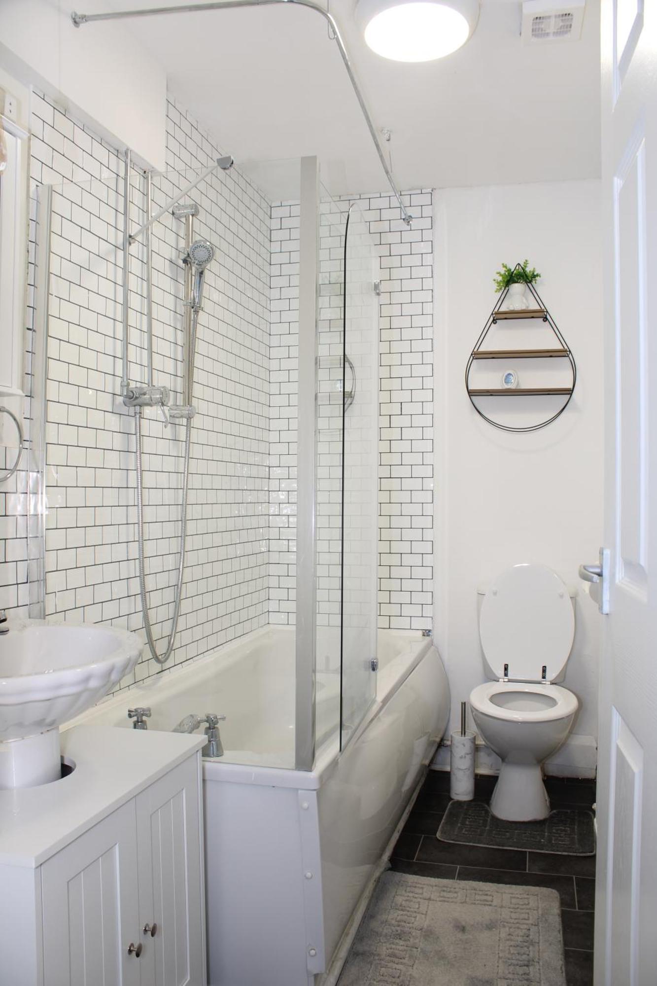 F2S Serviced Apartments 2Bedroom Terrace House With Free Wifi Netflix Suitable For Contractors Walking Distance To Train Station Derby Dış mekan fotoğraf