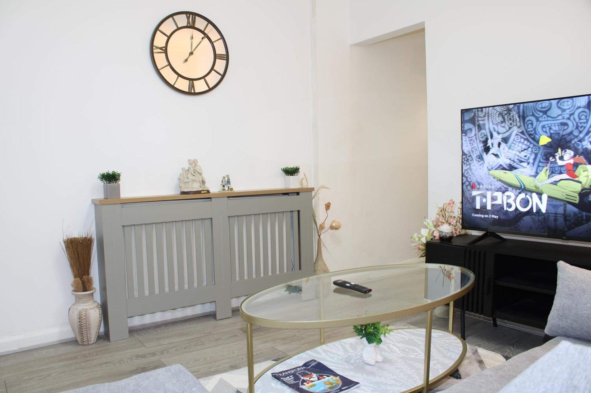 F2S Serviced Apartments 2Bedroom Terrace House With Free Wifi Netflix Suitable For Contractors Walking Distance To Train Station Derby Dış mekan fotoğraf